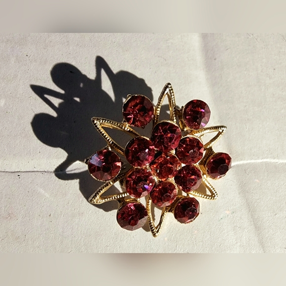 Vintage Deep pink fushia crystal Starburst brooch pin #madmen - Picture 3 of 7